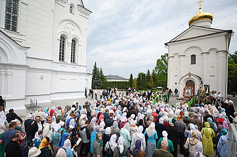 Дзень памяці Прападобнай Ефрасінні Полацкай: святкаванне 900-годдзя Спаса-Ефрасіннеўскага манастыра, усяночнае трыванне, літургія ў полацкай Сафіі і хрэсны ход па вуліцах найстарэйшага горада Беларусі