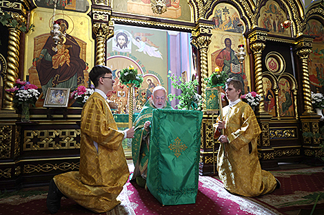 Дзень Святой Троіцы адсвяткавалі ў Гродзенскім Свята-Раства-Багародзічным жаночым манастыры