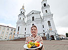 Orthodox Christians celebrate Savior of the Apple Feast Day