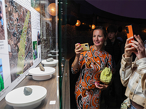 Fragments of meteorite on display in Minsk