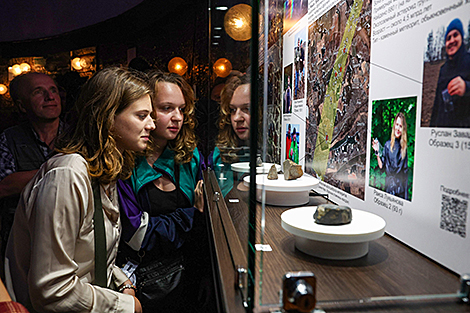 Fragments of meteorite on display at the Minsk Planetarium