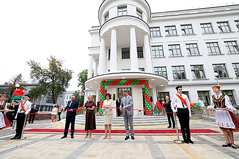 Attending the opening of Minsk School No.4 were Chairwoman of the Council of the Republic Natalya Kochanova and Minsk Mayor Vladimir Kukharev