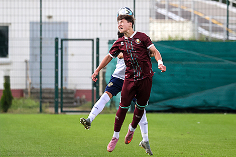 Футболисты юношеской сборной Беларуси (U-15) победили россиян на турнире развития УЕФА в Минске (2:1)