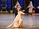 Swan Lake at Bolshoi Theater of Belarus 
