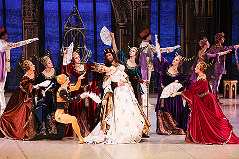 Swan Lake at Bolshoi Theater of Belarus 