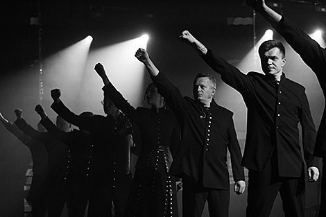 Группа Cosa Nostra во время концерта 