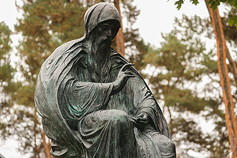 Памятник Елисею Лавришевскому