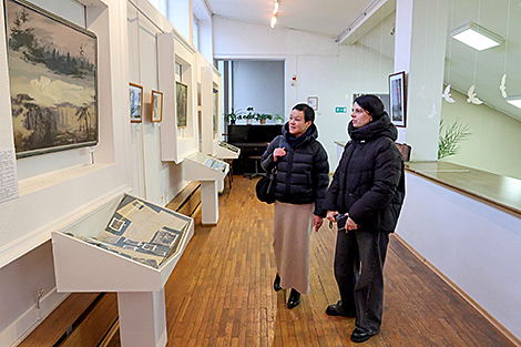 An exhibition commemorating the 95th anniversary of Vladimir Korotkevich's birth at the Orsha museum