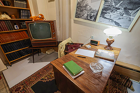 An exhibition commemorating the 95th anniversary of Vladimir Korotkevich's birth at the Orsha museum