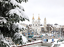 Зима приходит в Беларусь: восхитительные кадры природы, городов и известных архитектурных достопримечательностей в ноябрьском снегопаде