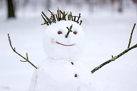 Снеговик в одном из дворов Бреста