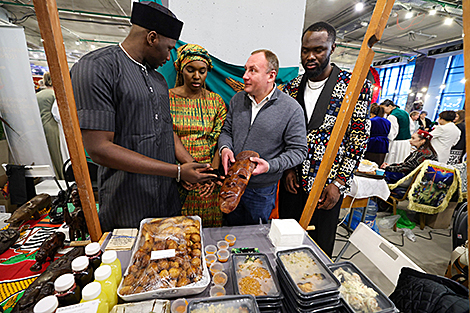 Дабрачынны кірмаш сабраў прадстаўнікоў больш як 30 дзяржаў у Мінску 