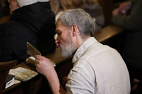 Вифлеемский огонь прибыл в столичный Архикафедральный костел имени Пресвятой Девы Марии