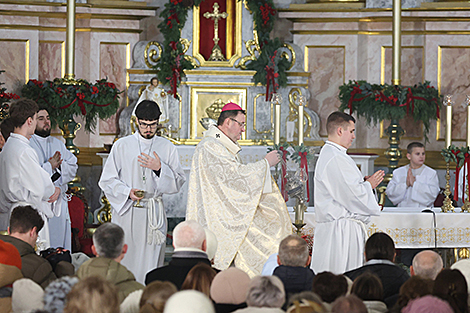 Праздничное богослужение в минском Кафедральном соборе Пресвятой Девы Марии