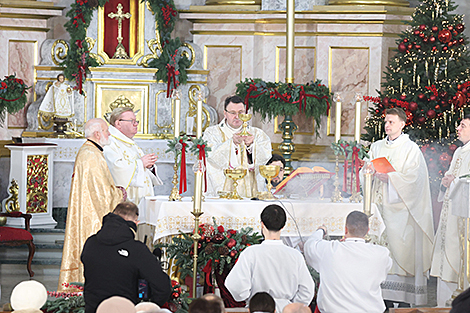 Праздничное богослужение в минском Кафедральном соборе Пресвятой Девы Марии