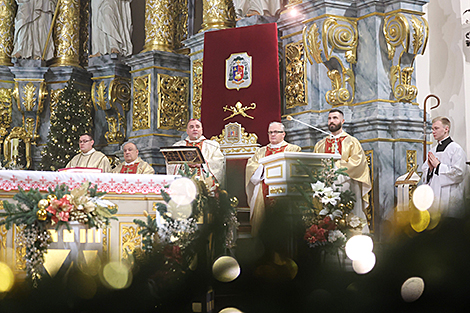 Калядная служба ў Фарным касцёле Гродна