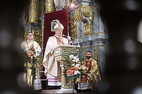 Калядная служба ў Фарным касцёле Гродна