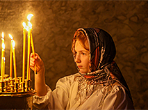 Рождество Христово празднуют православные верующие в Беларуси: вертепы-символы, красивые торжества в храмах и... ожидание редкого совпадения, которое назвали первой за почти 20 тысяч лет "Вифлеемской звездой"