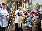 Catholics bless Easter food on Holy Saturday