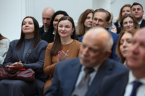 Цырымонія адкрыцця выстаўкі адной карціны – 