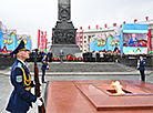 9 Мая ў горадзе-героі Мінску: народнае ўскладанне кветак да манумента Перамогі ў сэрцы сталіцы, праніклівыя словы Прэзідэнта, мінута маўчання на славу бессмяротнага подзвігу