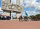 Церемония возложения к витебскому мемориальному комплексу в честь советских воинов-освободителей, партизан и подпольщиков Витебщины