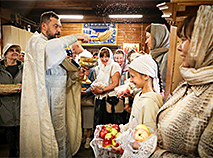 Праваслаўныя веруючыя адзначаюць Свята Праабражэння Гасподняга – Яблычны Спас