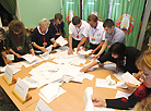 Vote count at polling station No.5 in Gomel
