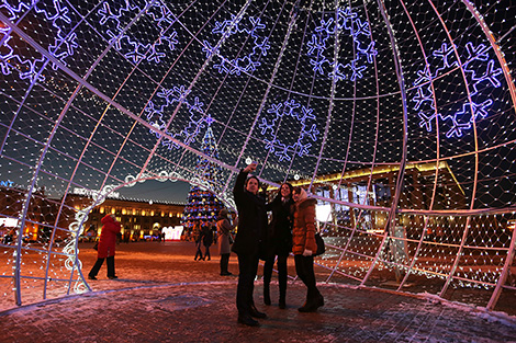 City lights in full bloom: New Year trees are ablaze in Minsk