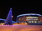 Новогодняя иллюминация у комплекса "Минск-Арена"