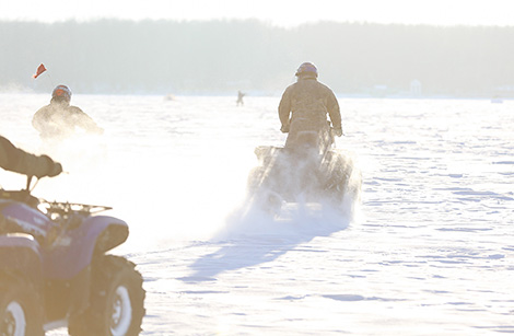 Winter entertainments at Minskoye More Lake