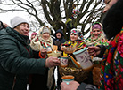 A Pull the Kolyada Up the Oak rite