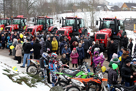 Parizh-Mosar, maiden tractor off-road rally in Belarus