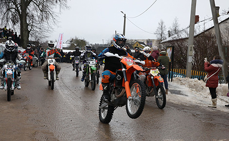 Parizh-Mosar, maiden tractor off-road rally in Belarus