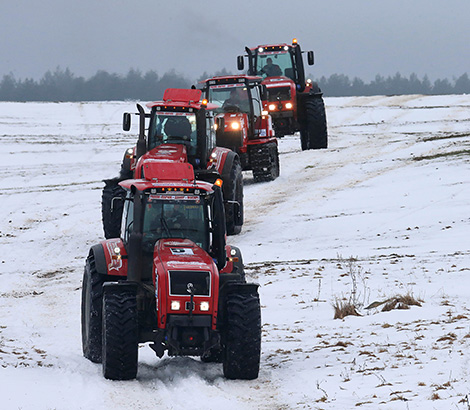 Parizh-Mosar, maiden tractor off-road rally in Belarus