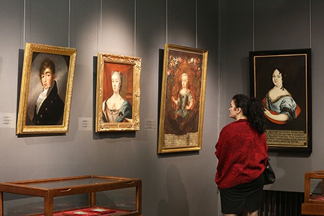 Paintings from Maciej Radziwill’s collection on display in Minsk