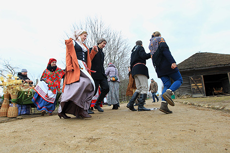 Traditional folk games and celebrations 