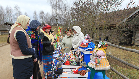 Spring festival in skansen museum 