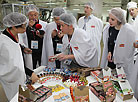 Chinese reporters visit the Belarusian confectionery factory Spartak