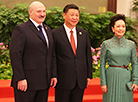 亚历山大.卢卡申科与参加《一带一路》国际合作高峰论坛的其他国家领导人在一起，中国国家主席习近平亲自参与迎宾。