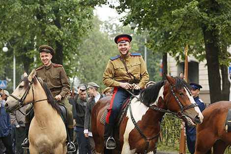 1944 partisans' parade reenactment in Minsk