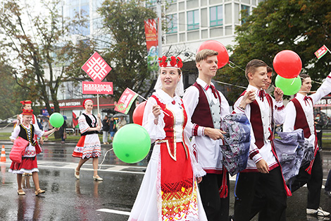 Festive walk under the national flag