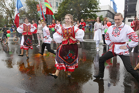 Festive walk under the national flag