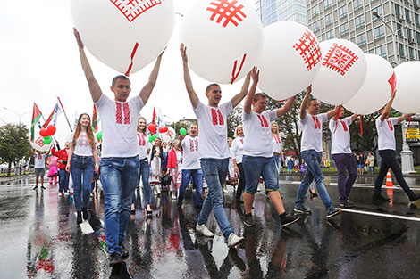 Festive walk under the national flag