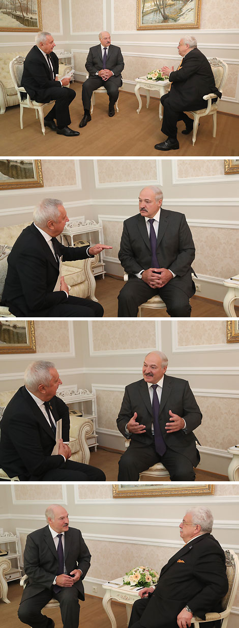 Lukashenko meets with Ignatenko and Gusman, gives interview to TASS
