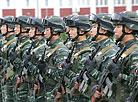 白中两国特种兵举行联合反恐演习