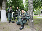 白中两国特种兵举行联合反恐演习