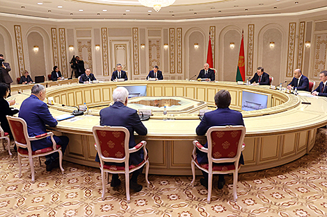 Lukashenko, Putin discuss two big joint projects