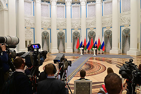Lukashenko explains essence of Union State programs with Russia