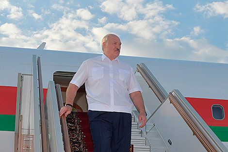 Lukashenko arrives in Moscow on visit